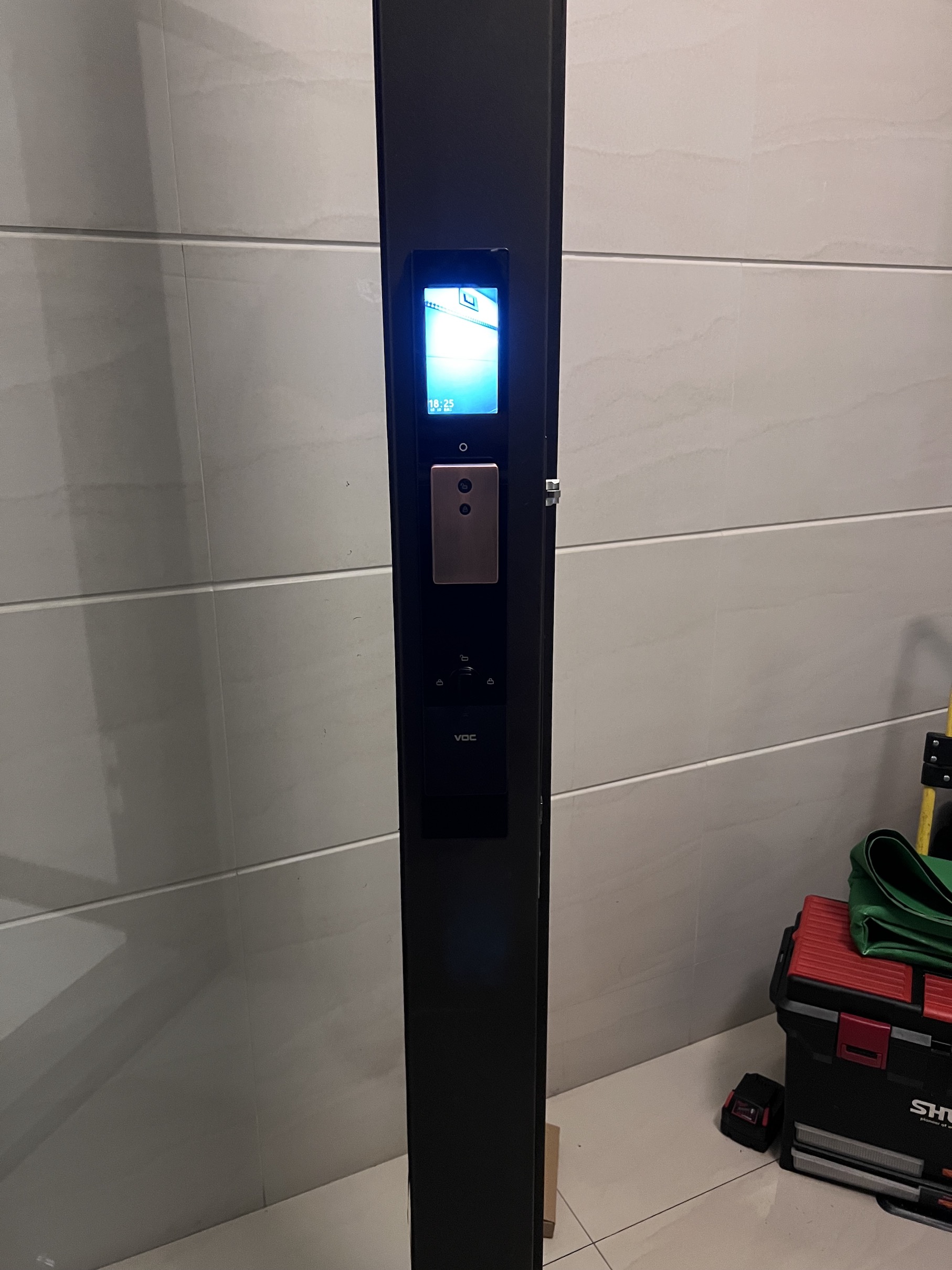 高雄大門美學-電子鎖完工圖