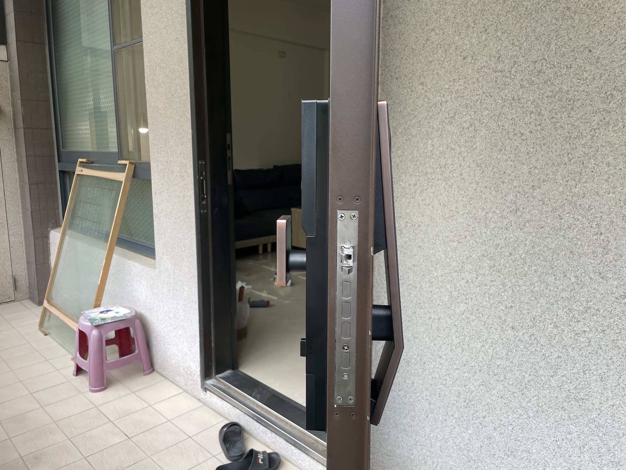 VOC E303 貓眼螢幕功能展示