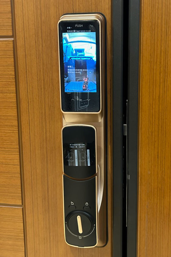 衛思盾 Samsung P70MAX 實裝案例-門扇背面B