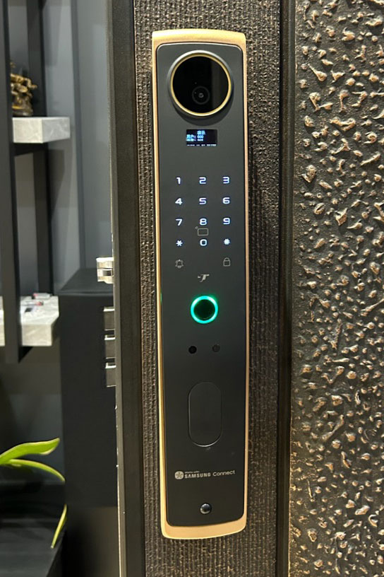 衛思盾 Samsung P70MAX 實裝案例-門扇正面C