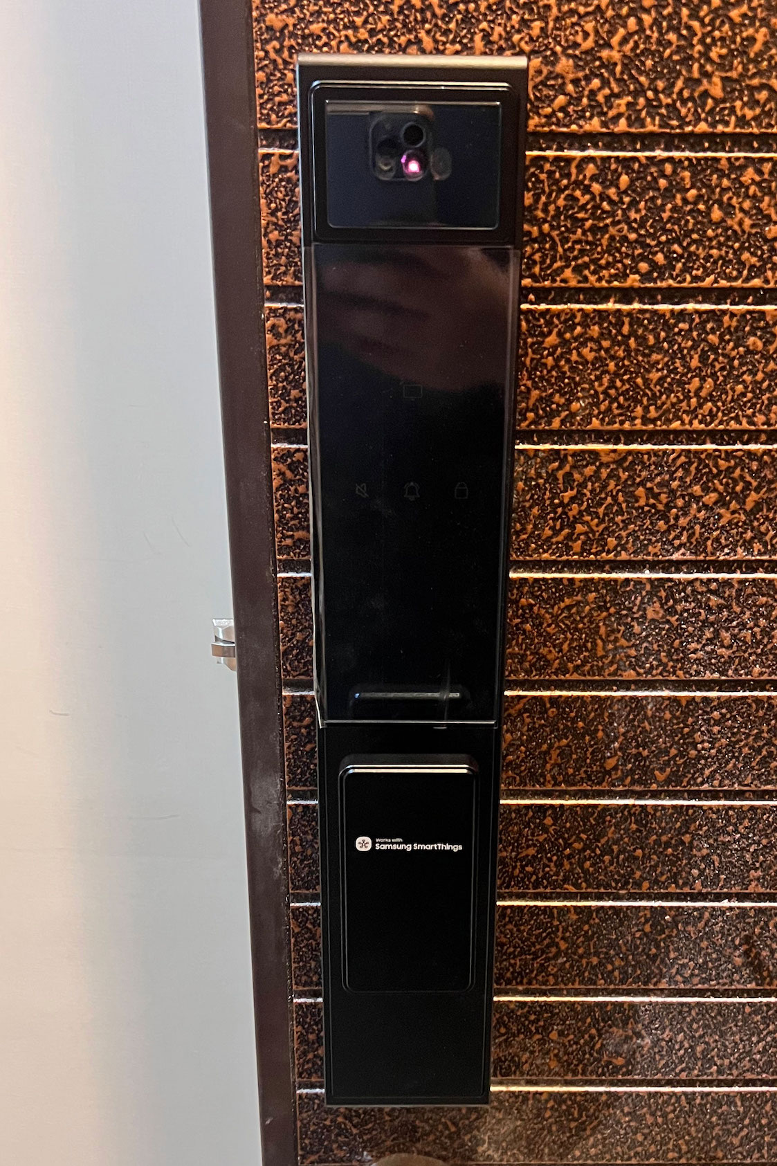 衛思盾 Samsung Y30MAX 實裝案例-門扇正面展示